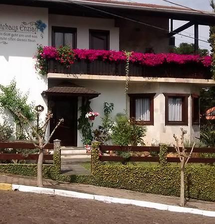 Hospedaria Gastehaus Enzian Treze Tílias Dış mekan fotoğraf