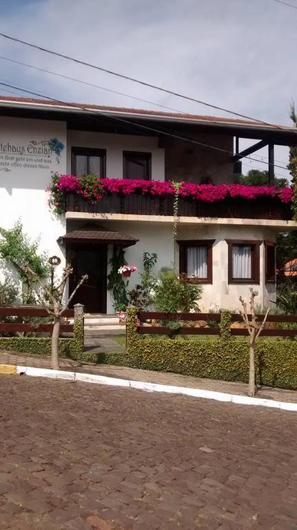 Hospedaria Gastehaus Enzian Treze Tílias Dış mekan fotoğraf